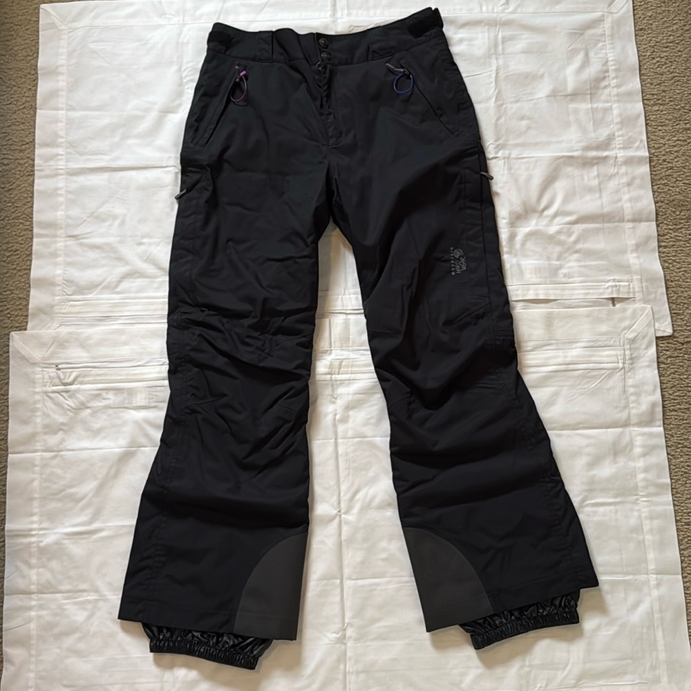 Women’s Mountain Hardwear Snow Ski Pants Recco Black, Medium Short